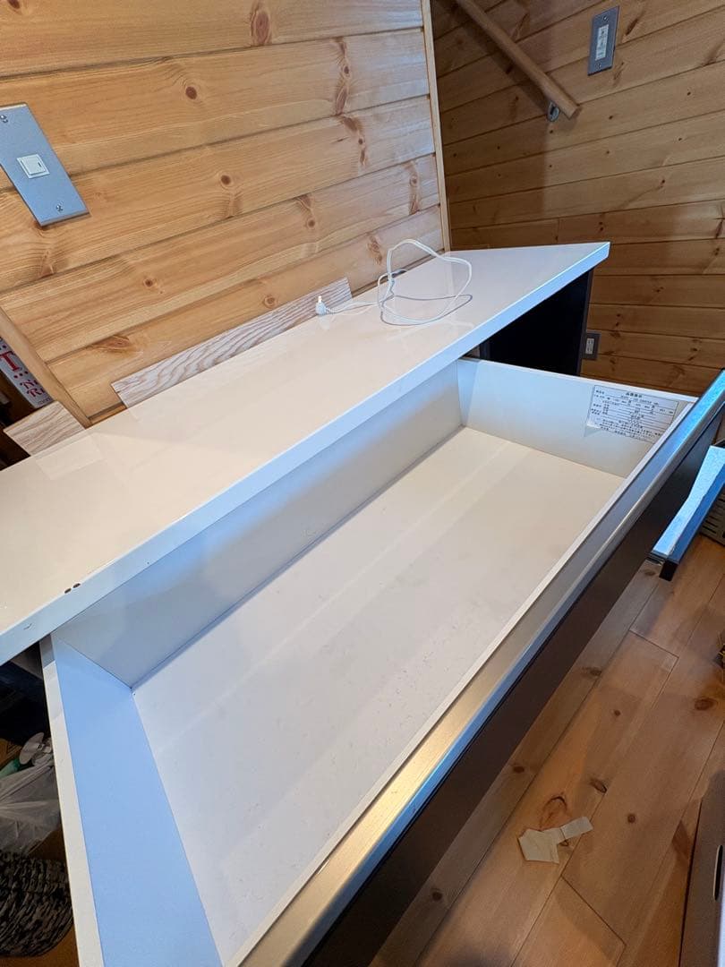 ダークブラウン木製キッチンカウンター