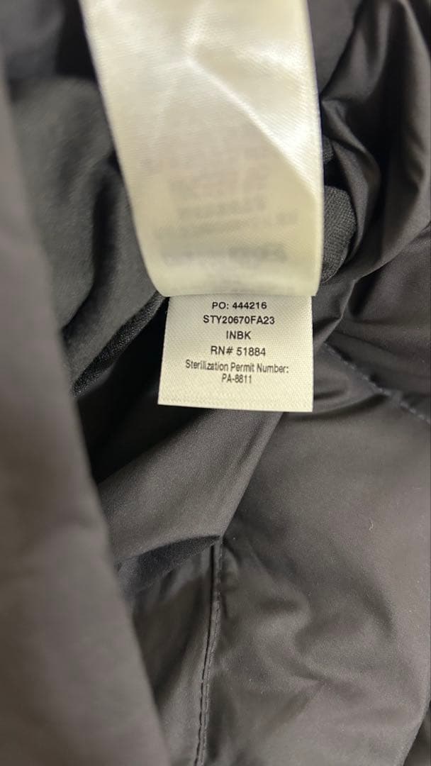 patagonia パタゴニア　リバーシブルサイレントダウンジャケット