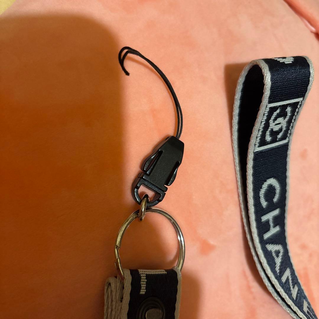 CHANEL ロゴ入りナイロンストラップ