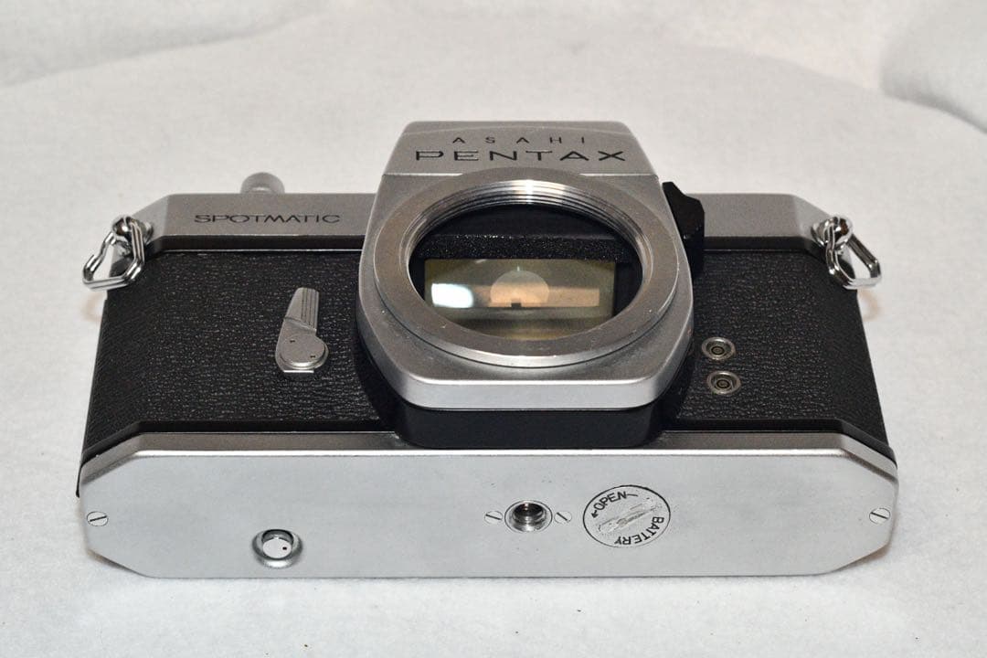 《動作品》pentax sp + 標準レンズ付きフィルムカメラ