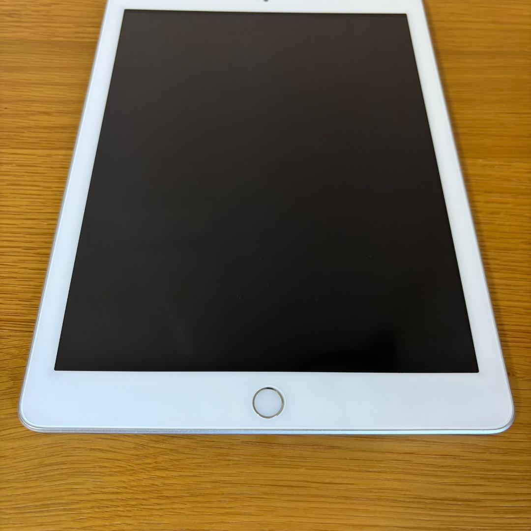 【SIMフリー】iPad 第6世代 128GB シルバー／動作確認済み
