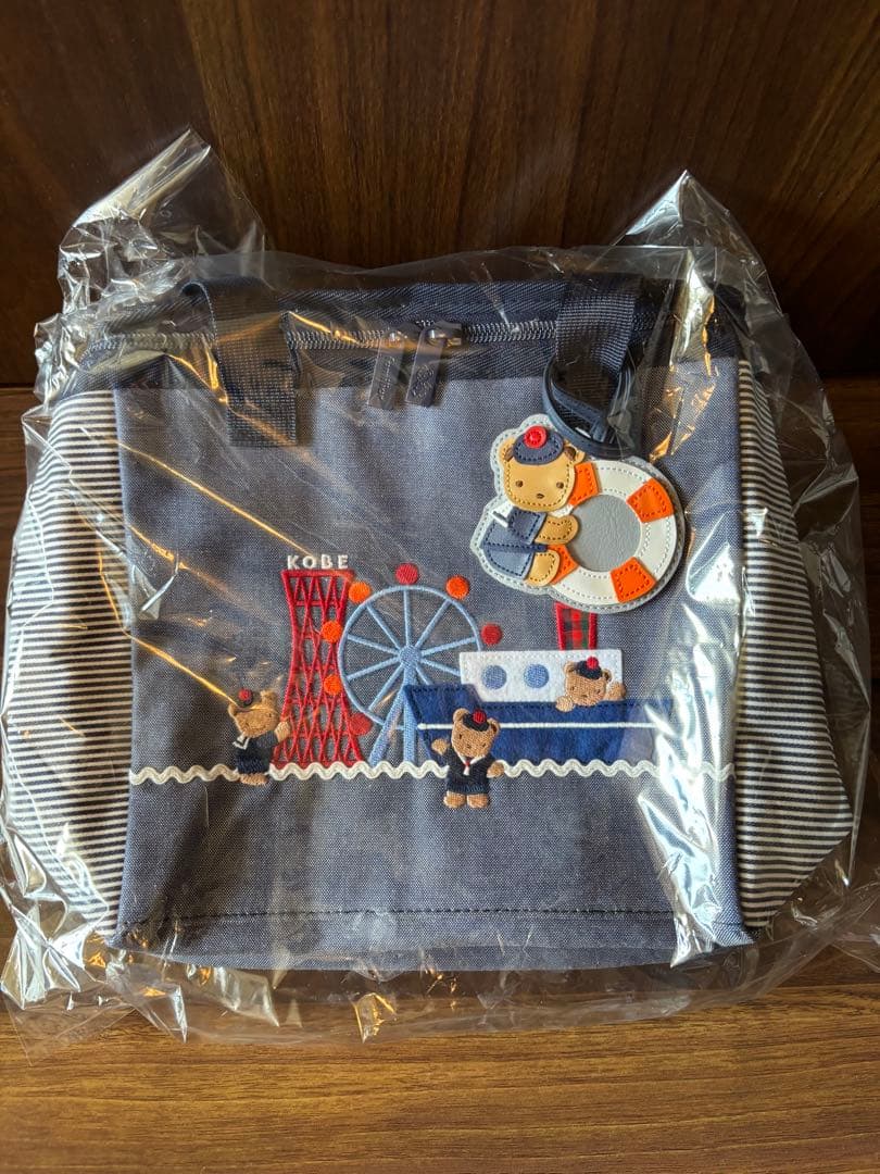 ⭐︎れぃぽん⭐︎新品未使用　ファミリア　保冷バッグ　限定品