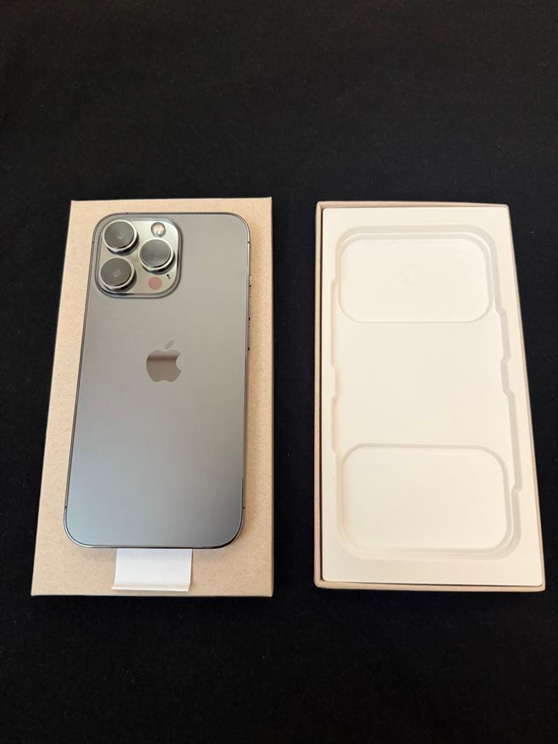 新品リフレッシュ　iPhone13 pro グラファイト　128GB