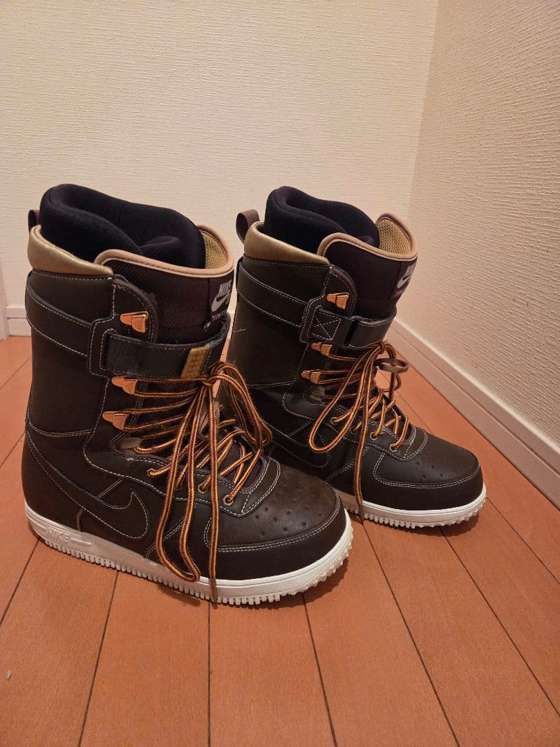 NIKE スノーボードブーツ