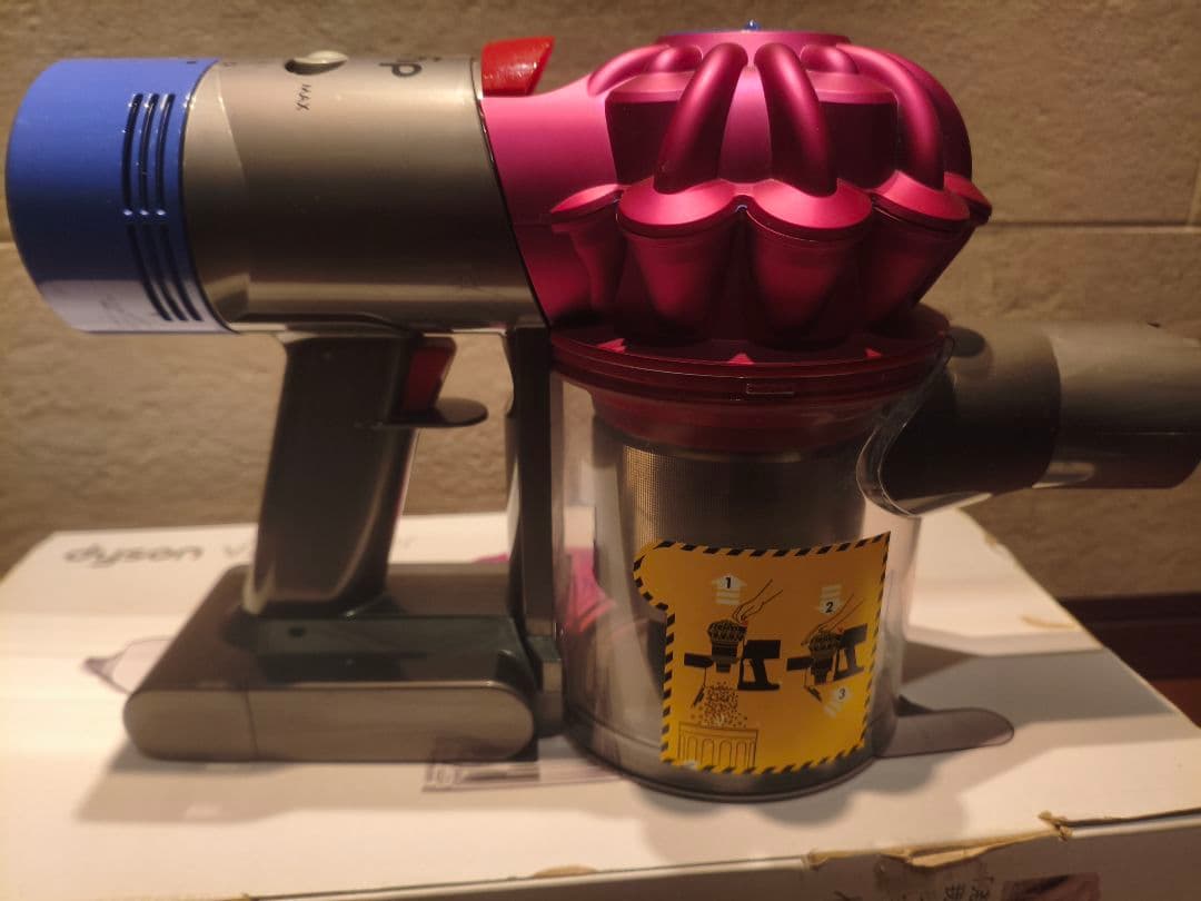 「美品」ダイソン V7 Trigger 掃除機 ハンディクリーナー HH11MH