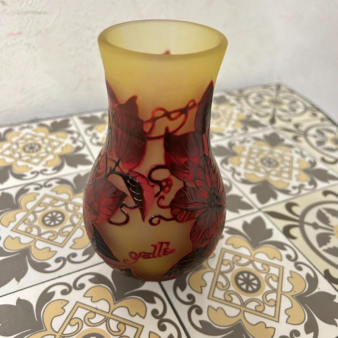 【証明書】　エミールガレ 　花瓶　カメオ彫り　被せガラス　高さ14cm