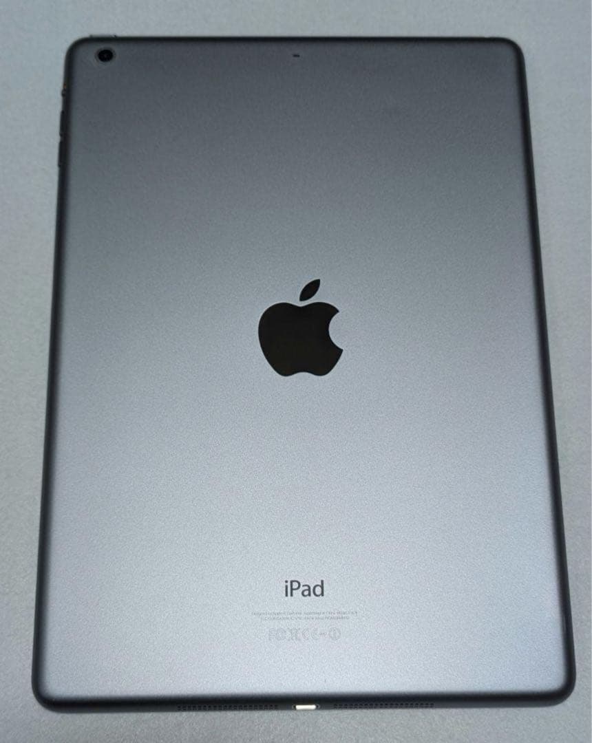 iPadAir 第一世代 16GB シルバー 角の傷以外 美品