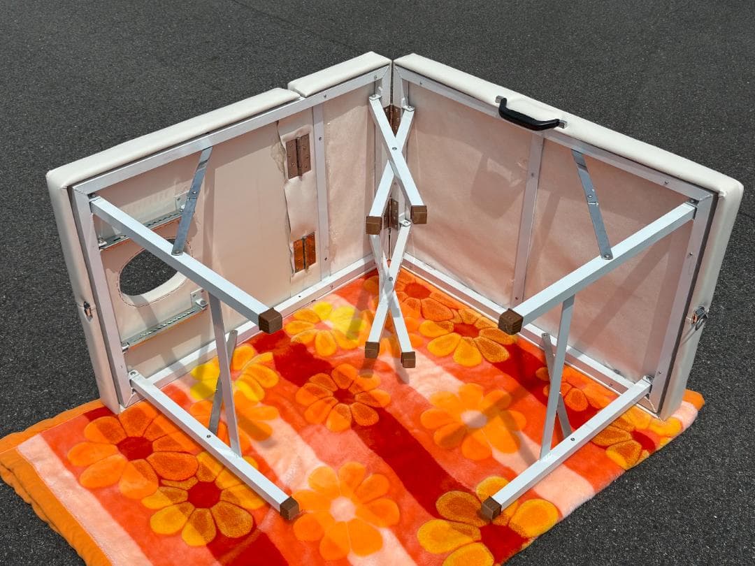 エステベッド/マッサージベッド/リクライニング 有孔/折りたたみ/サロン