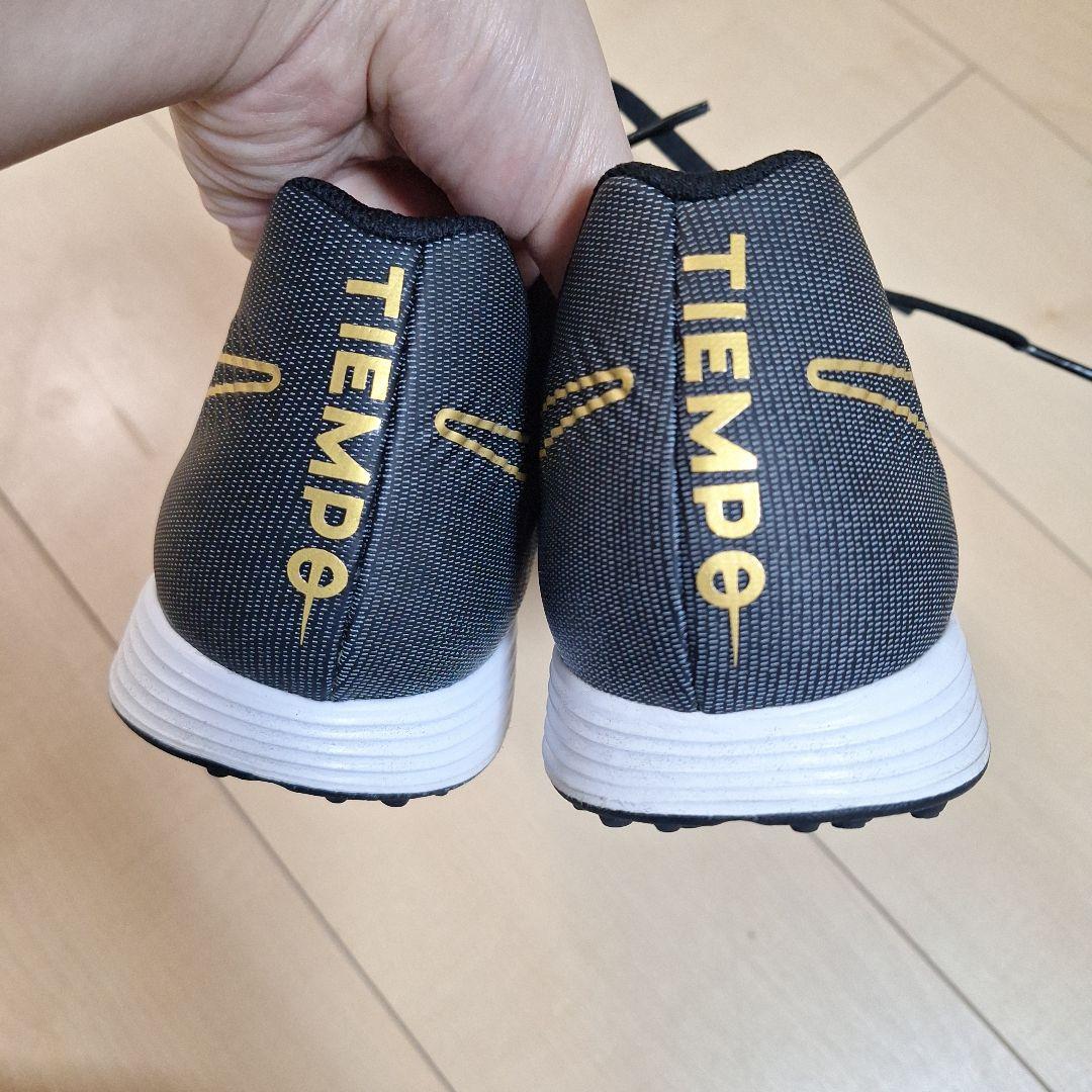 美品　NIKE TIEMPO フットサルシューズ ホワイト/ブラック　 27cm