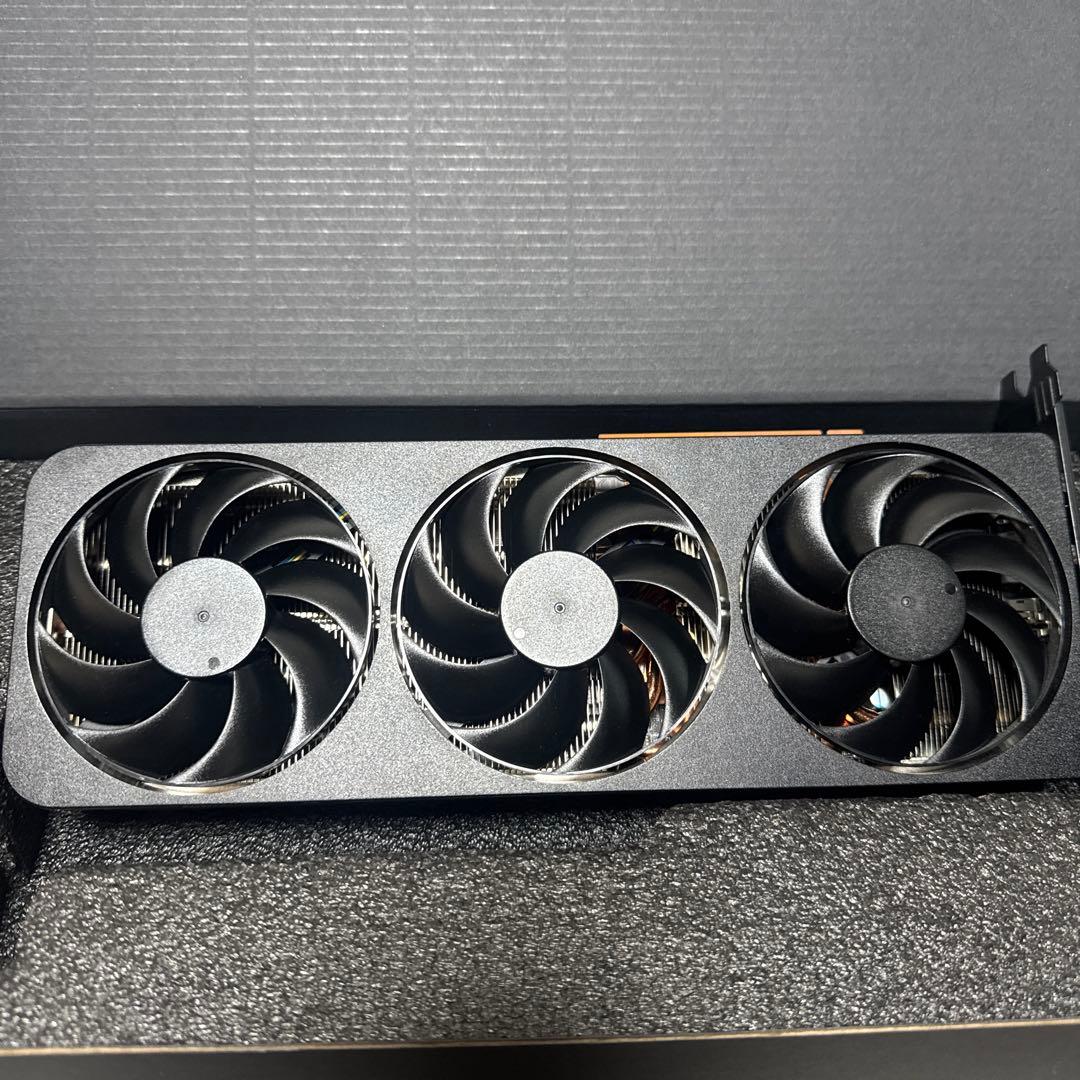 AMD Radeon RX 9070 XT 玄人志向 【値下げ交渉聞きます】