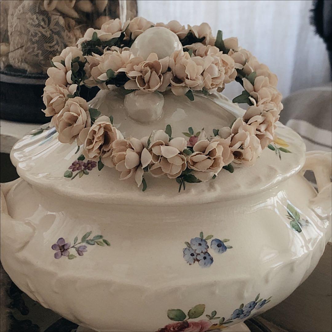 花冠　ティアラ　リース　白にピンクベージュ  エクリュ