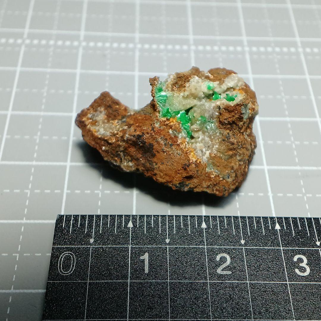 ニッケル華　原石　アナバーガイト　Annaberigite　カルサイト　鉱物標本