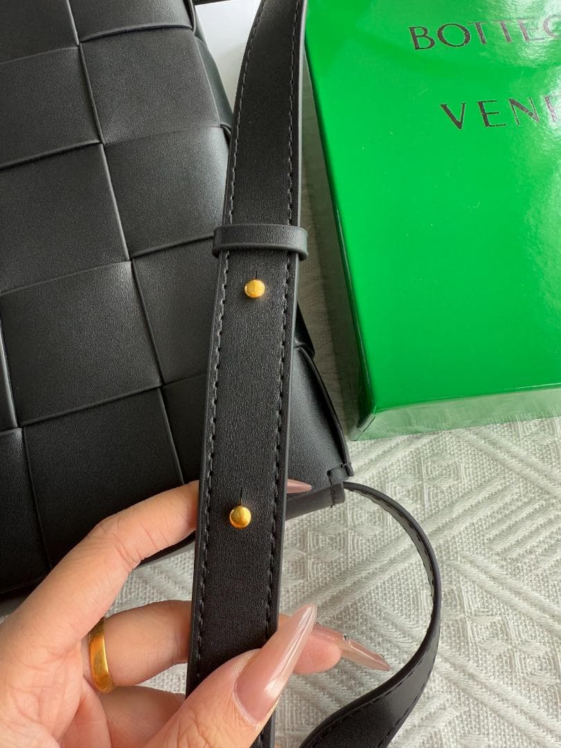 早い者勝ち! ブラック ショルダーバッグ