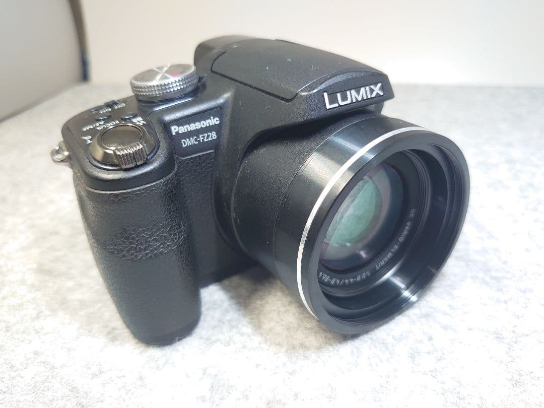 Panasonic LUMIX DMC-FZ28 コンデジ