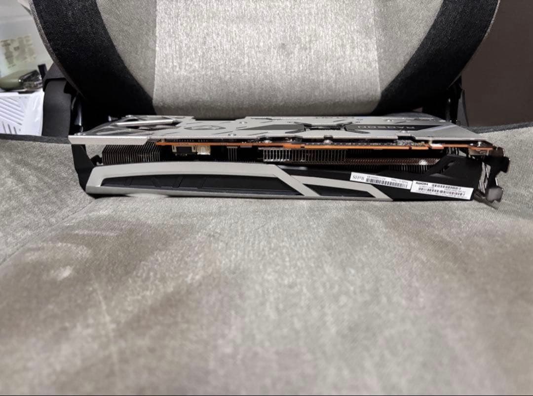 RX6700XT 3ファン グラフィックボード HDMI接続