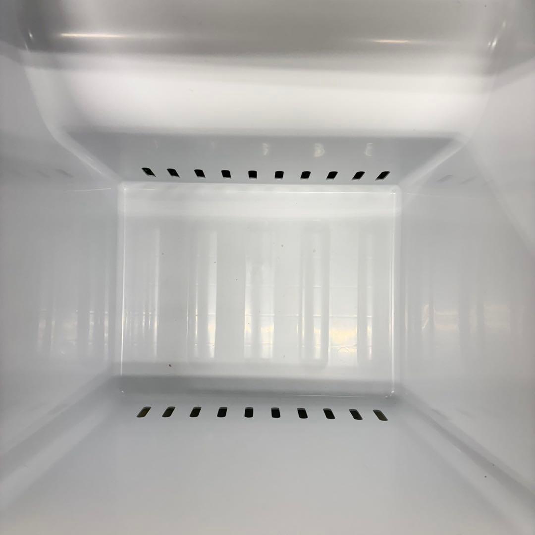 445 ヤマダ　大きめサイズ　2023年製　容量179L 小型　一人暮らし