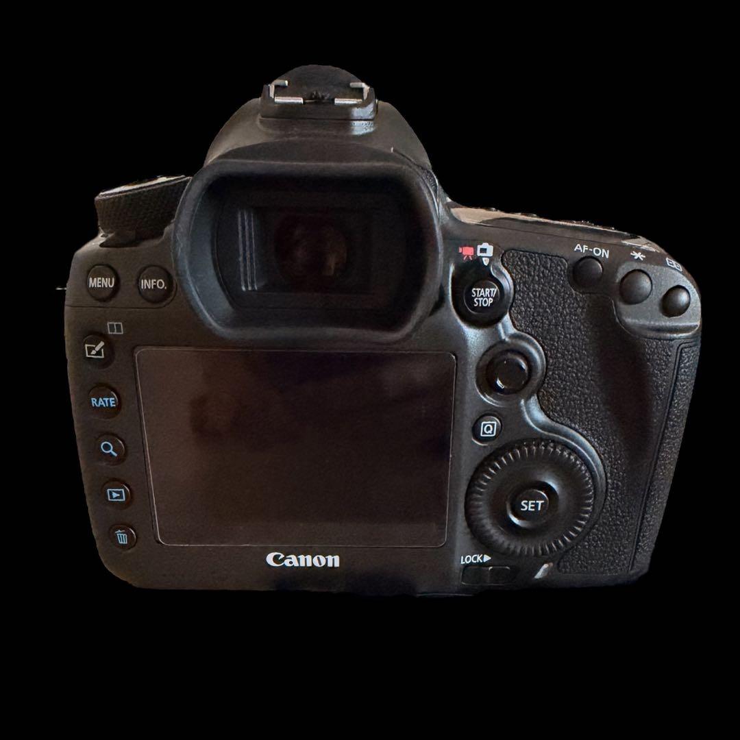 【美品】Canon EOS 5Ds デジタル一眼レフカメラ 本体