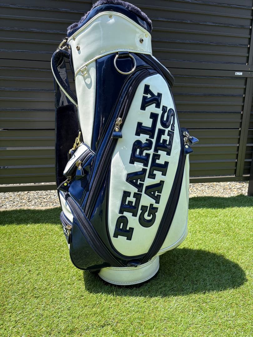 PEARLY GATES エナメルキャディバッグ