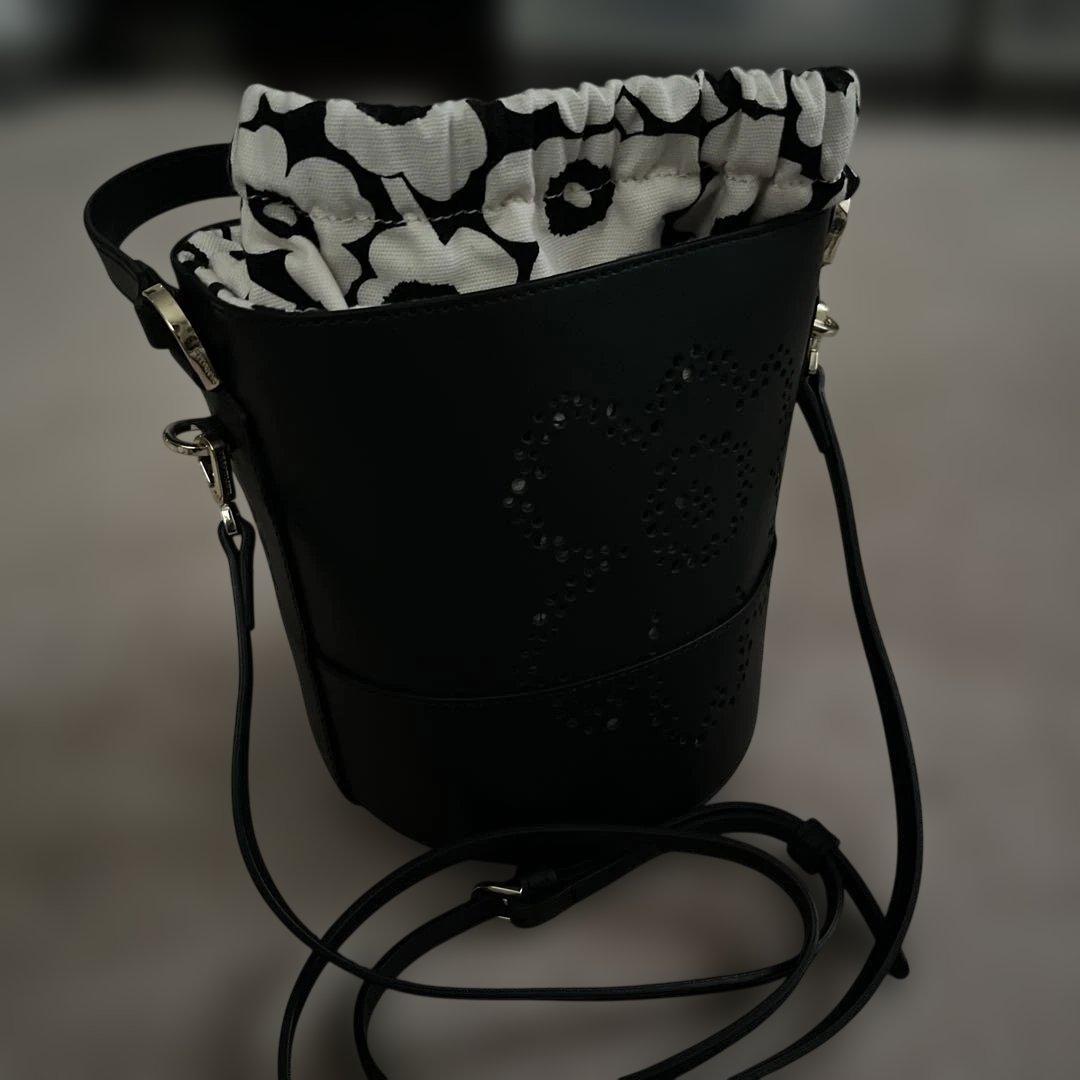 marimekko ショルダーバッグ 黒 花柄