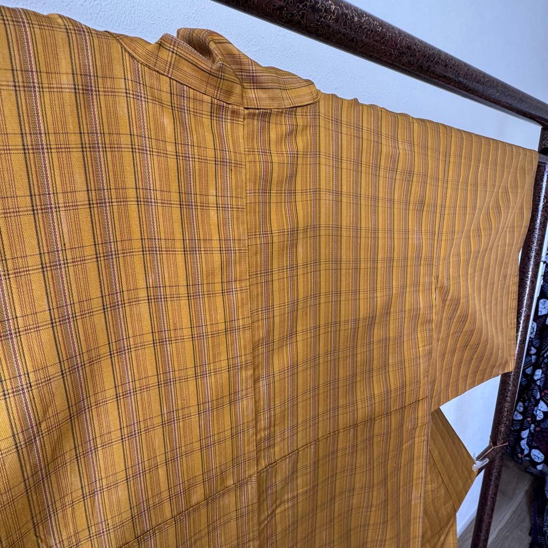 美品　本場黄八丈　綾織　現代　着物　正絹　紬　シンプル　163㎝