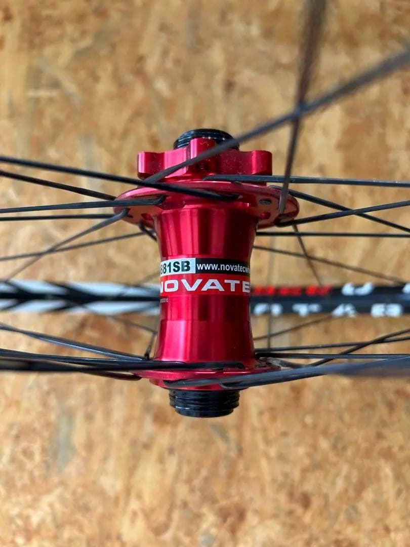 【美品】NOVATEC フロントホイール 27.5 インチ 100×15mm