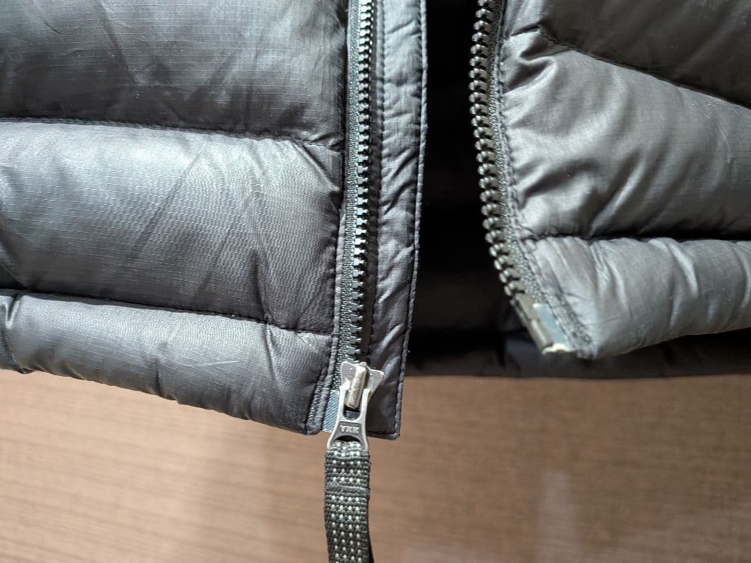 patagonia ブラック ダウンジャケット フード付き XL14