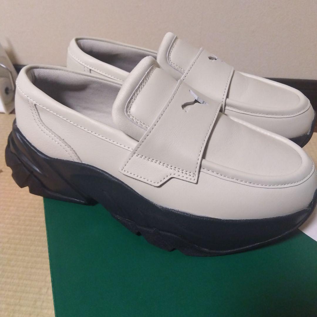 PUMA厚底ローファー