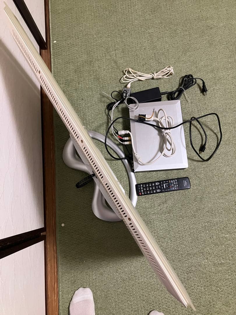 t*o様 送料込♪32V型/液晶テレビ 日立 Wooo UT32-HV700W♪