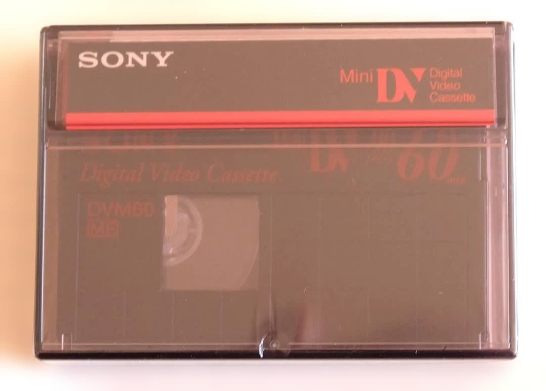 SONY miniDV DCR-PC100 ビデオカメラ本体付属品 [動作品]