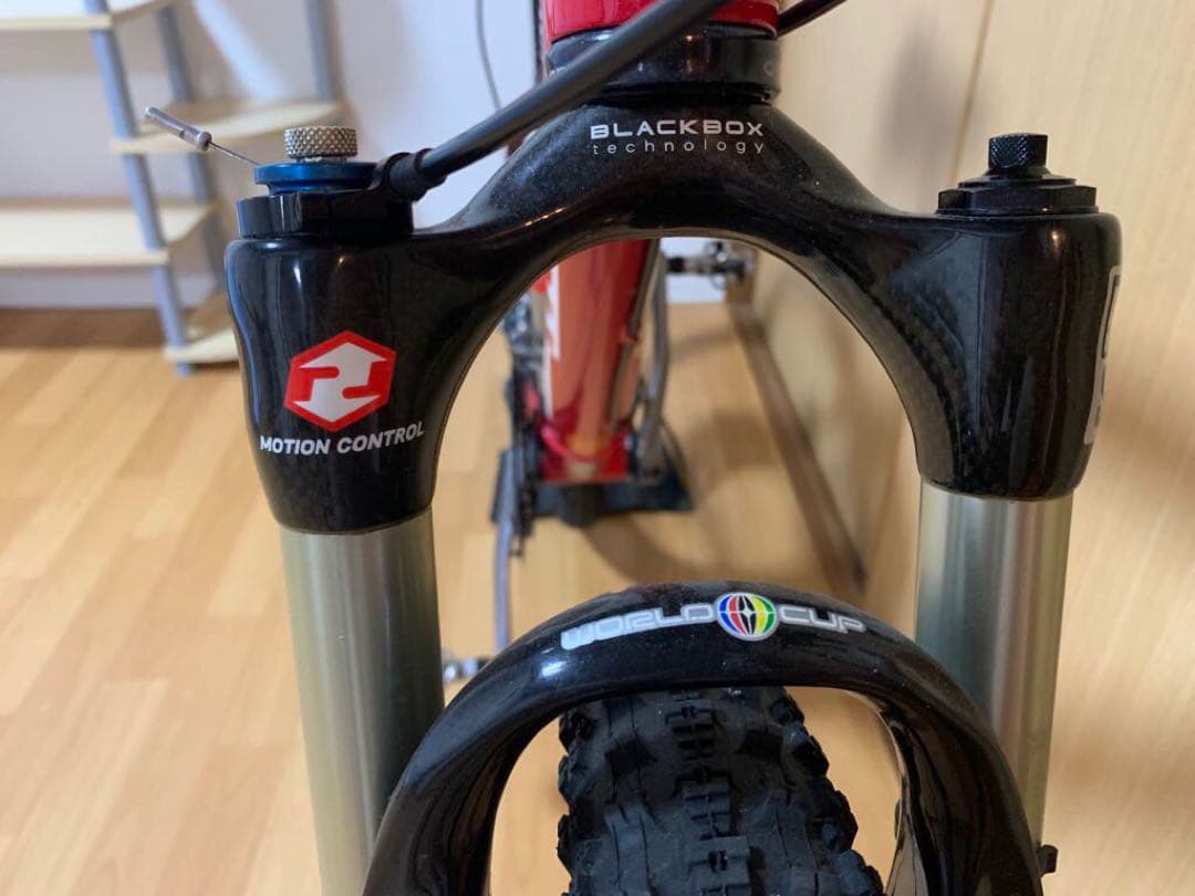 美品　TREK マウンテンバイク レッド