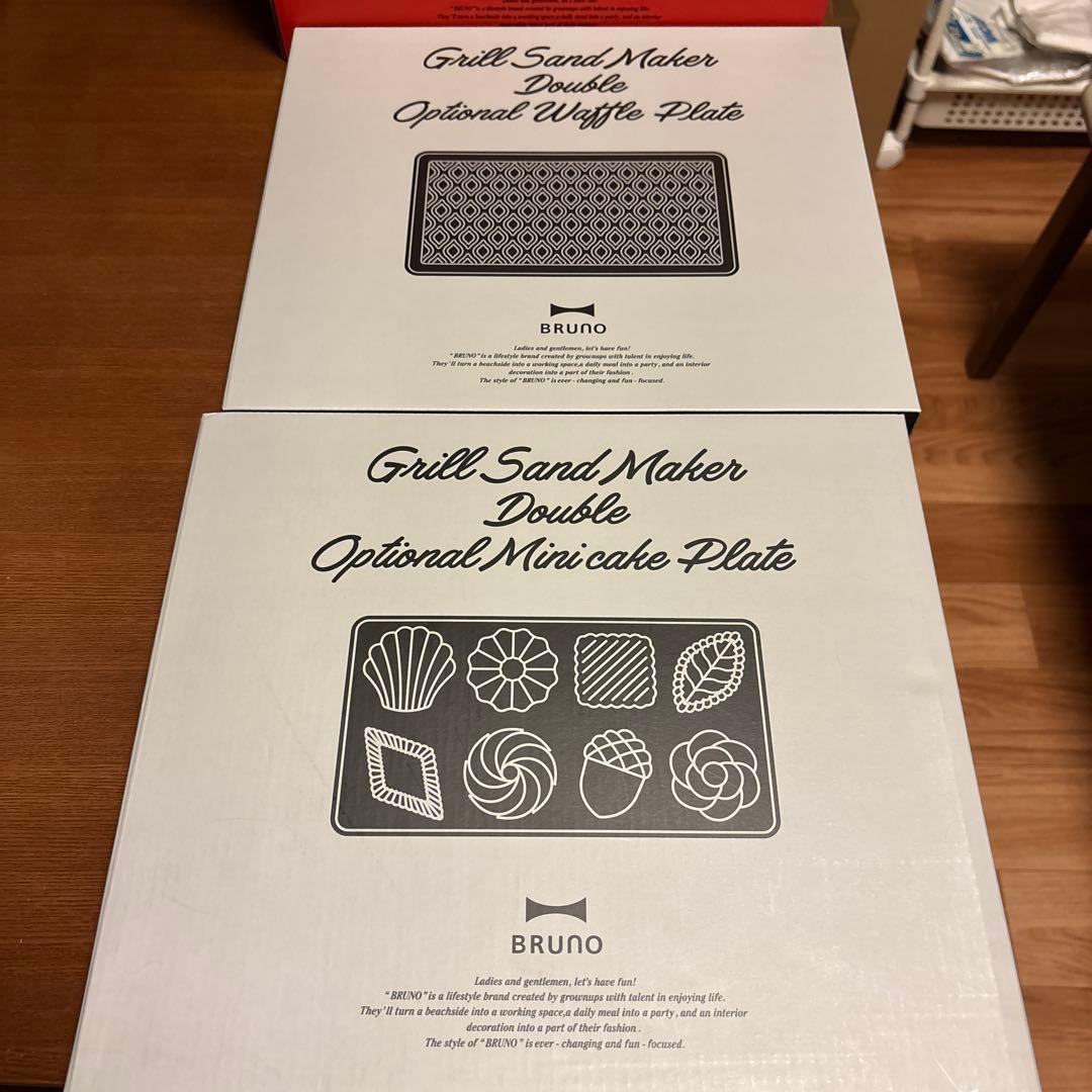 BRUNO グリルサンドメーカー ダブル赤　本体＋ミニケーキ＋ワッフル　計4枚付