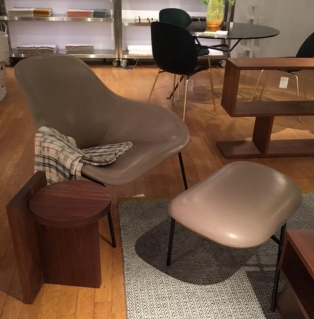 Magnus Longクロスレッグラウンジチェア 1人掛けソファ①