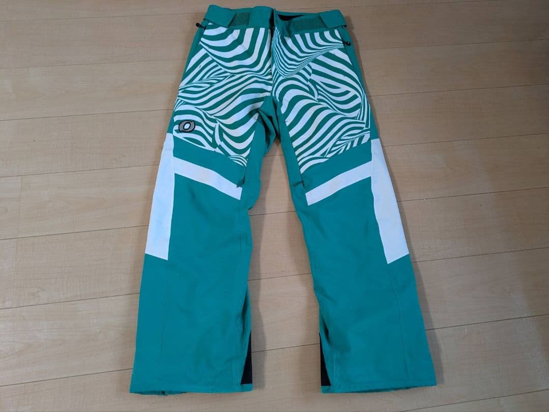 オンヨネ スキーウェア上下Ｓ ゼブラ柄 グリーン