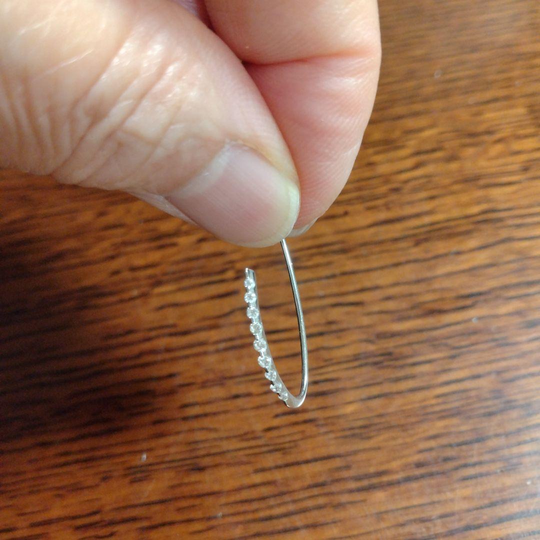 プラチナ９５０ ダイヤモンド ラインデザイン “天使のピアス”