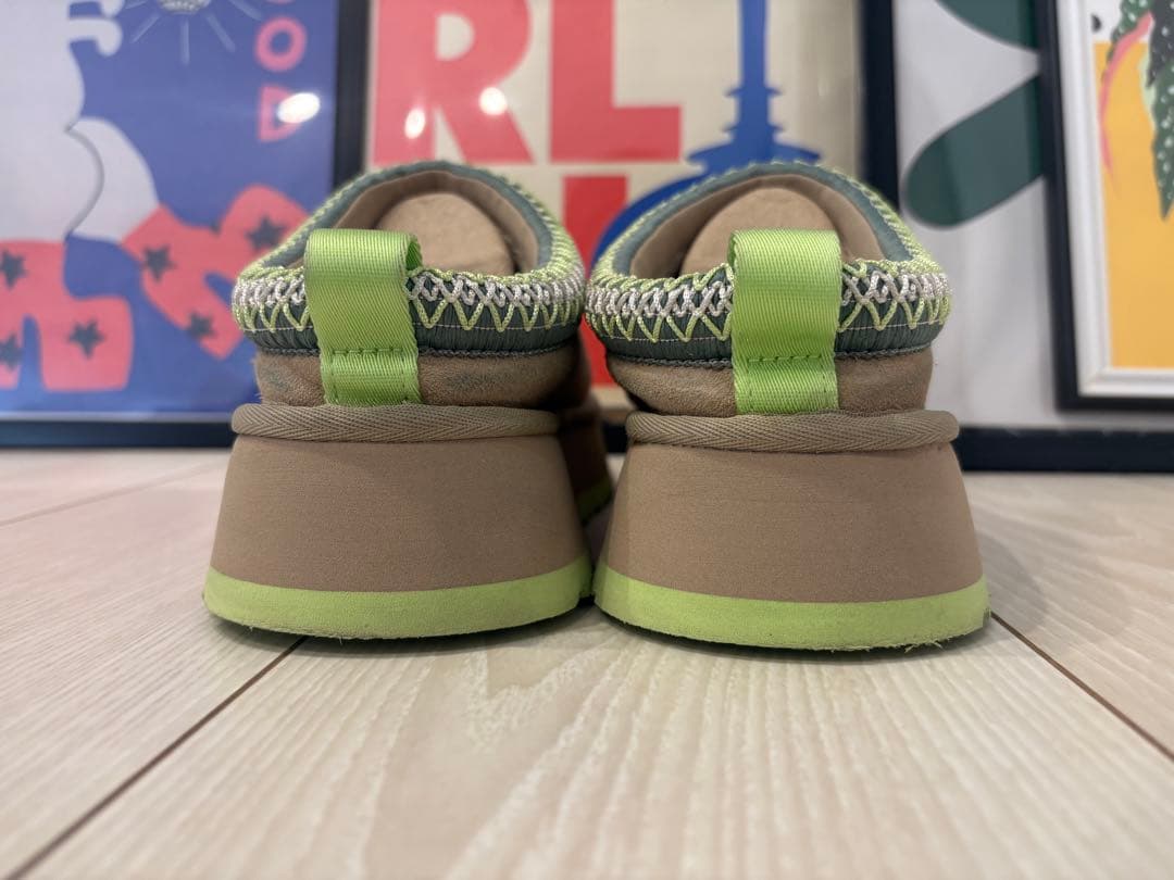 i*t様 UGG Tazz ベージュ/グリーン 8サイズ