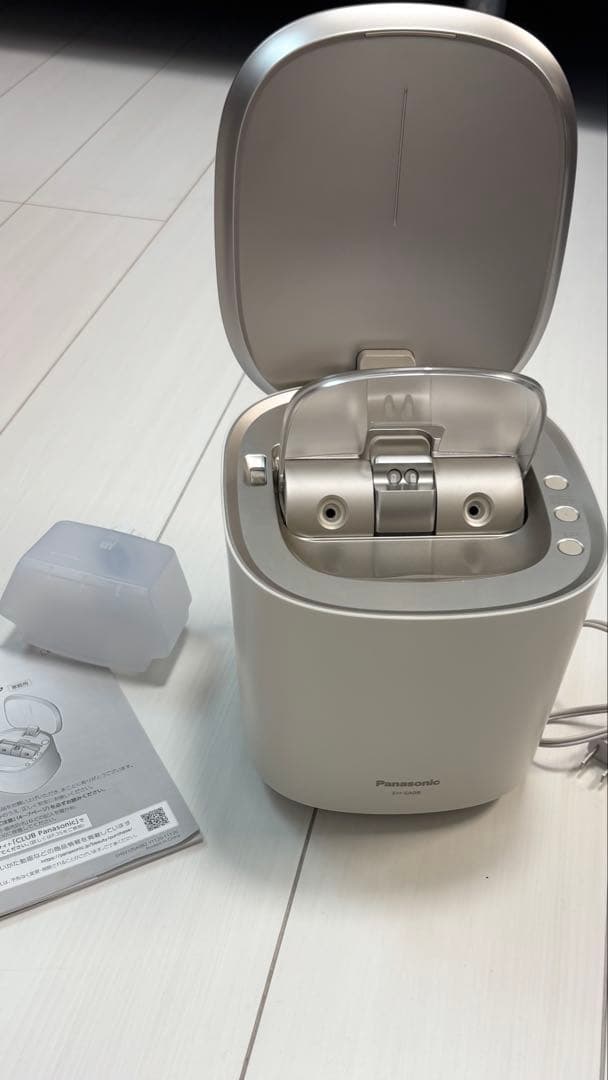 Panasonic フェイススチーマー ホワイト・シルバー