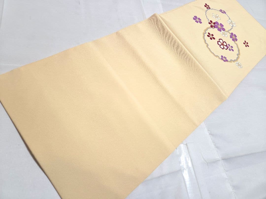 C5◆着物くつろぎ 美品 雪輪に桜 クリーム色 太鼓 正絹 カジュアルな名古屋帯