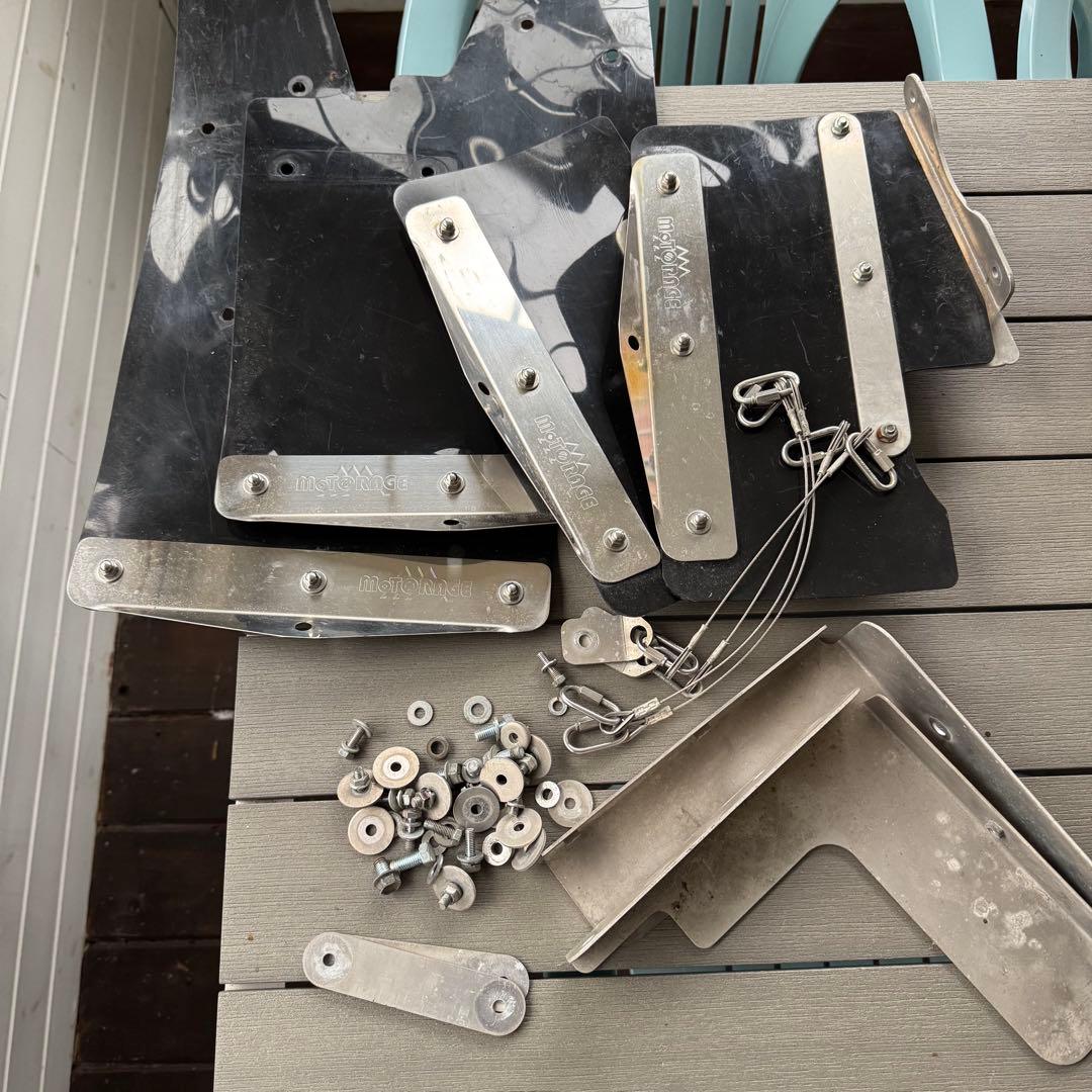 モトレージ　マッドフラップ　プラド150