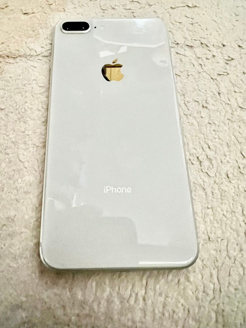 Apple iPhone 8 Plus ホワイト 本体
