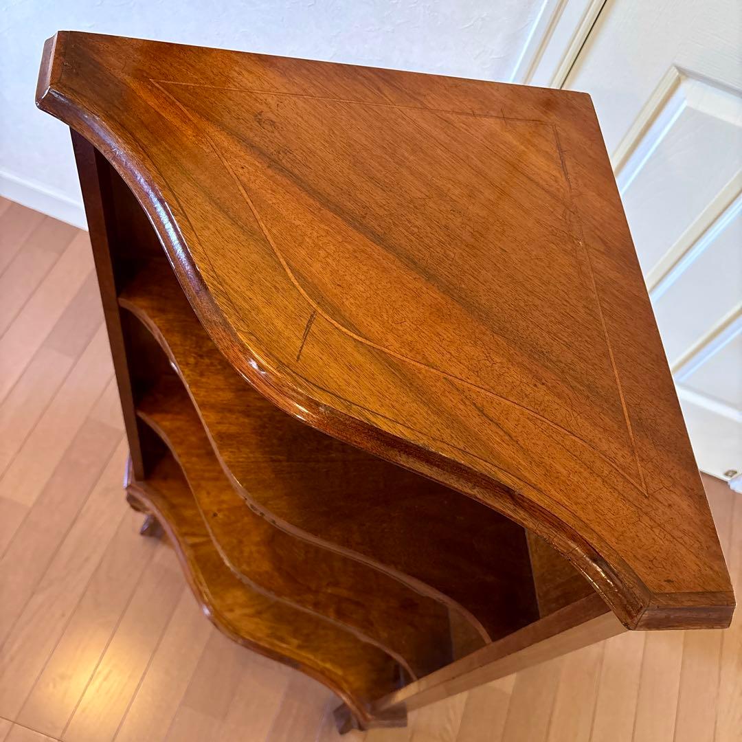 カモミール様 ご購入☆イタリア アンティーク 猫足 3段 飾り棚(レース付き)