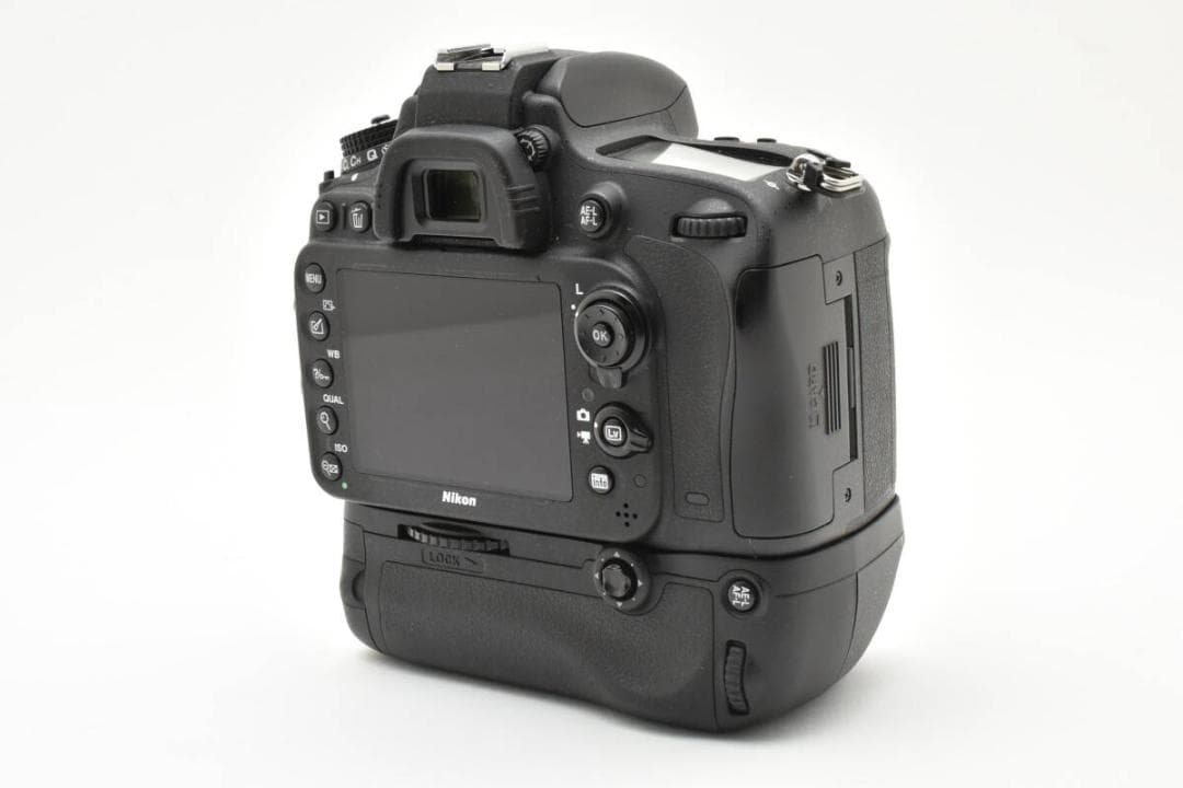 ■ 美品 ■ ニコン　Nikon D600 ボディ + MB-D14