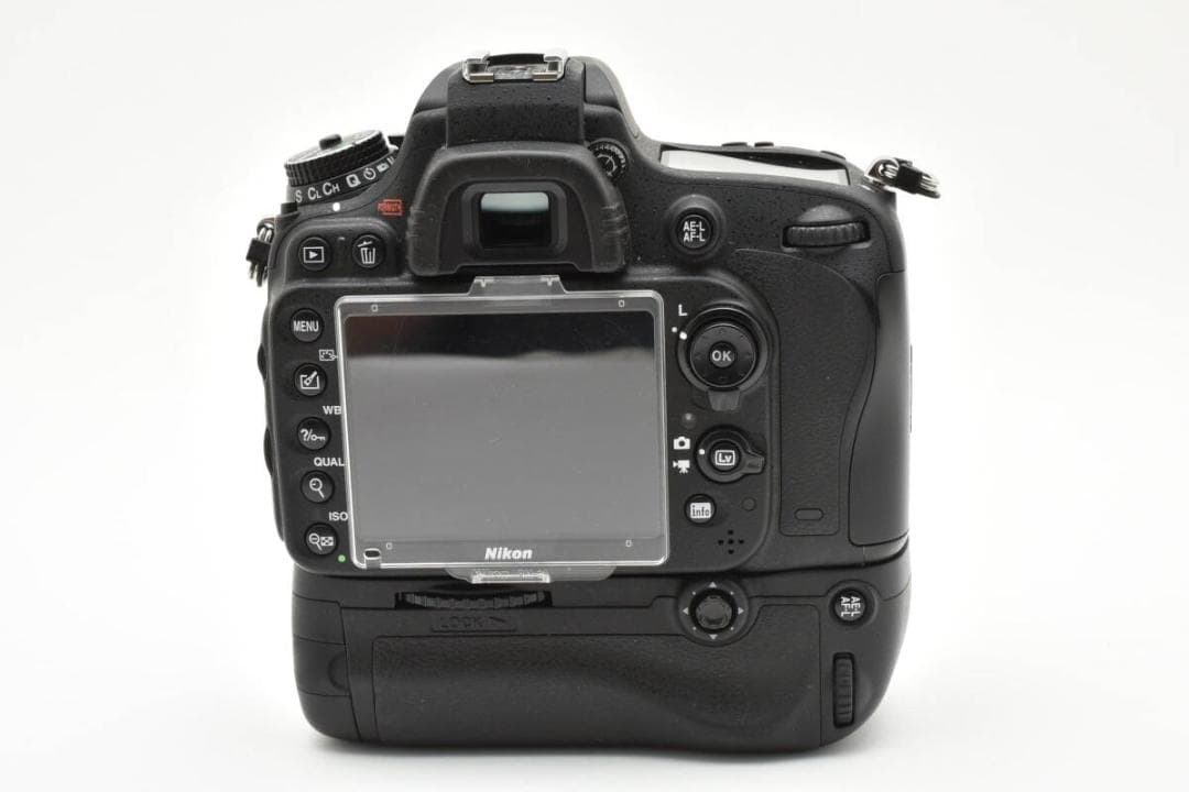 ■ 美品 ■ ニコン　Nikon D600 ボディ + MB-D14