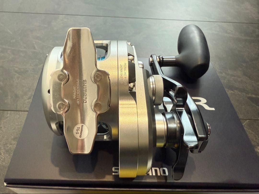 使用回数2回　シマノOCEA JIGGER オシアジガー2000NRMG 極上品