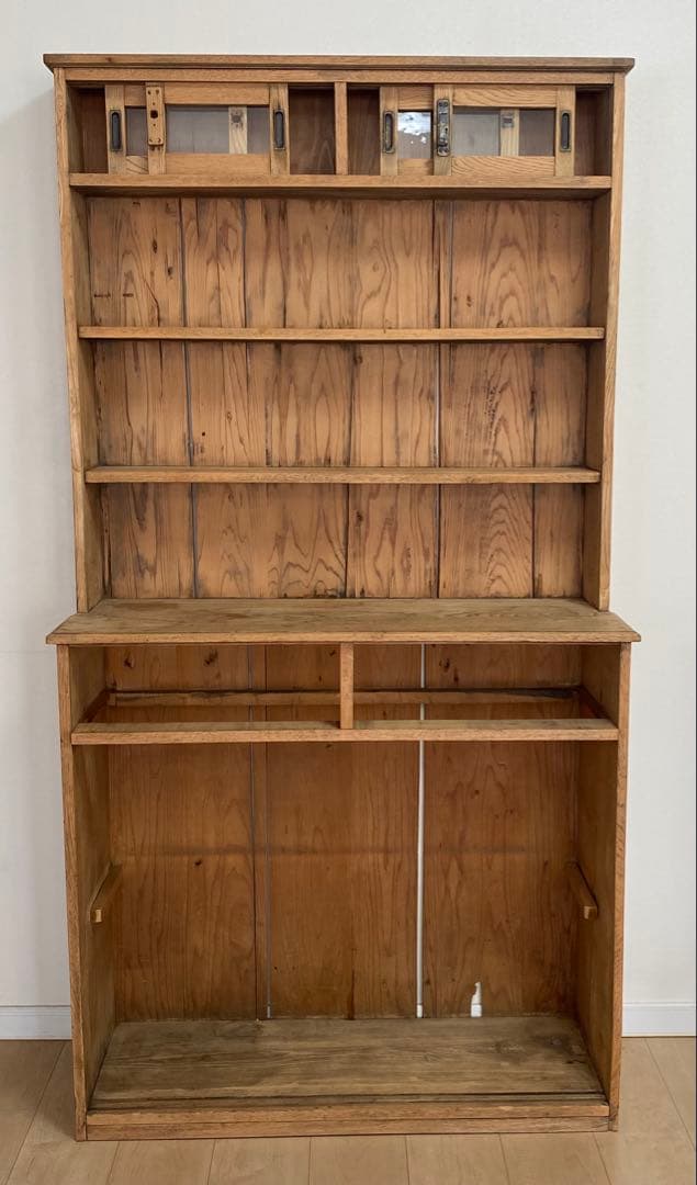 アンティーク　食器棚