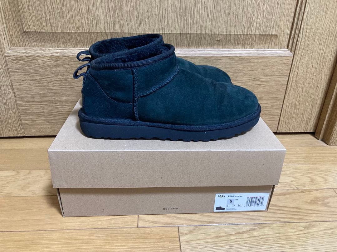 UGGクラシックウルトラミニムートンブーツブラック9