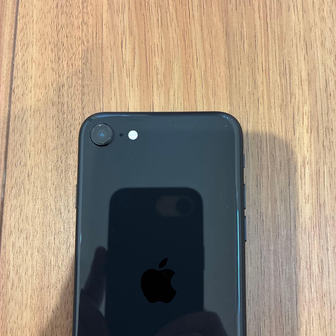 【お値下げOK】iPhoneSE 第二世代　64GB UQ mobile