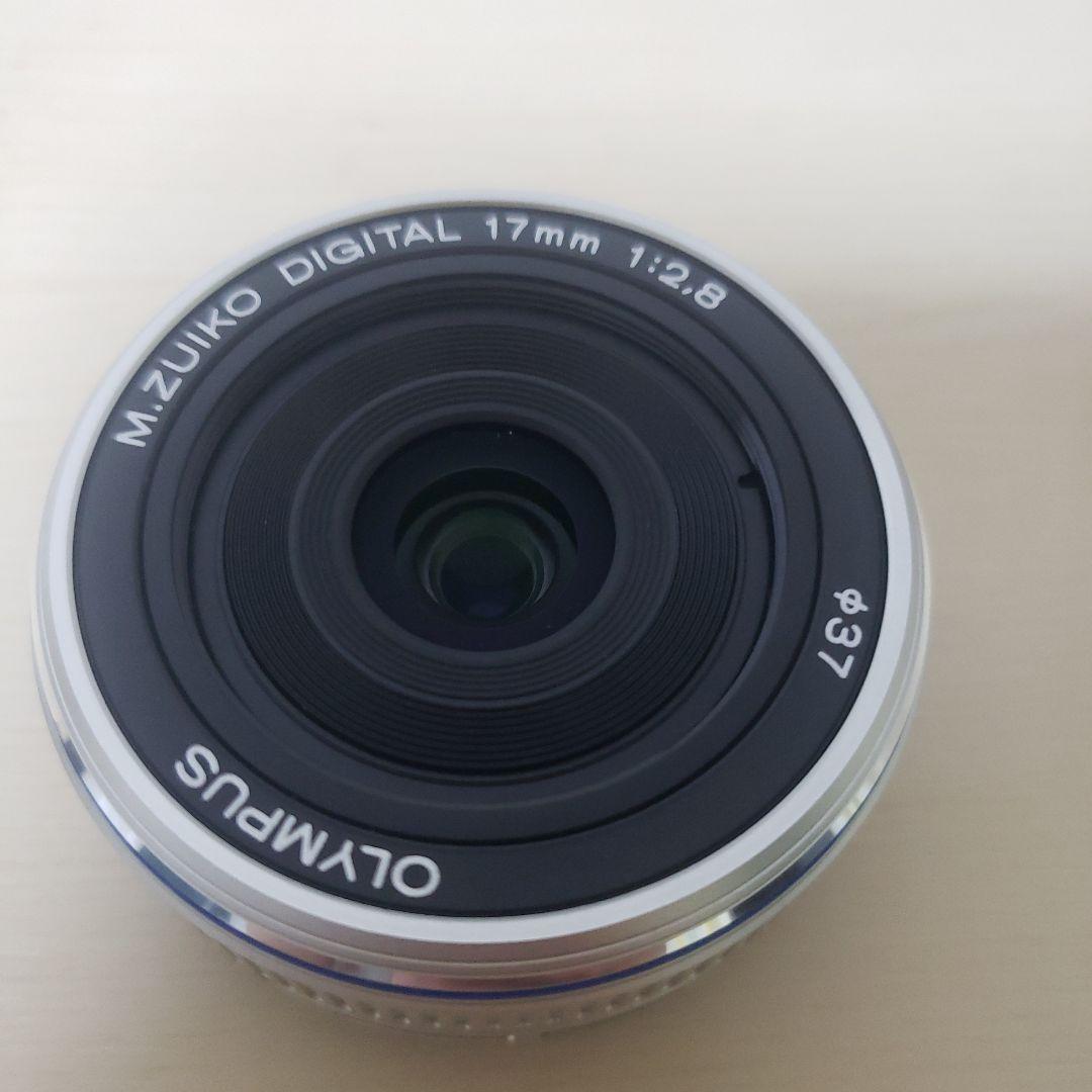 オリンパス M.ZUIKO 17mm F2.8 パンケーキレンズ