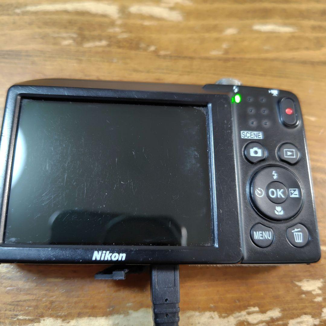 Nikon COOLPIX A100　 バッテリー、充電器付き