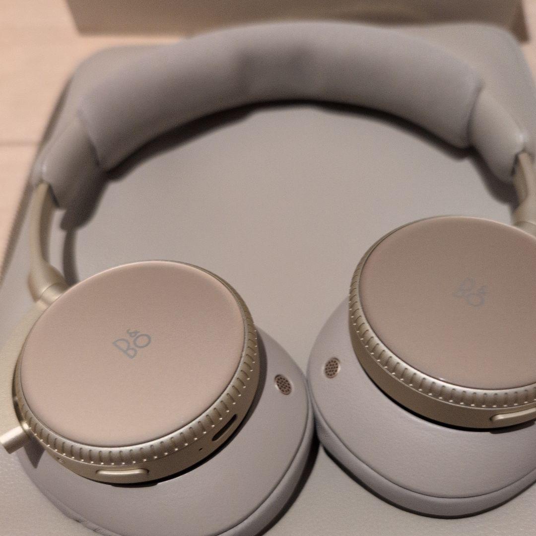 バング•アンド•オルフセン　Beoplay H100