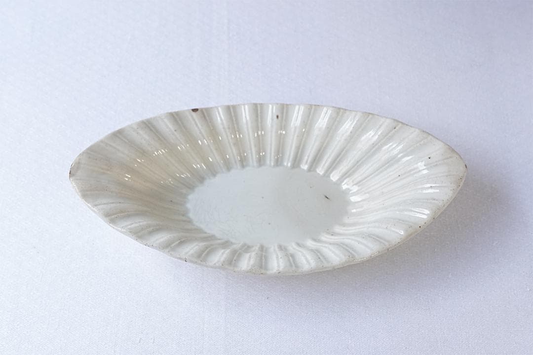 フランスアンティーク　ボルドー　美しい　エンボス　ラヴィエ　25.8cm